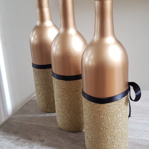 Shimmering Glitter Wine Bottle Decor for Glamorous Weddings Sparkling Reception - Picture 6 of 9